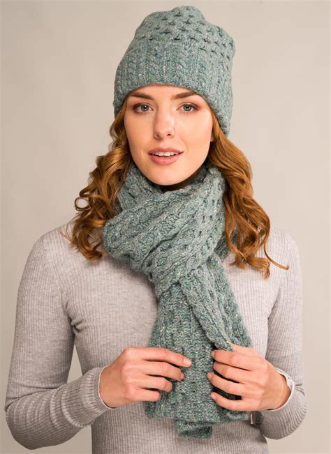 fendi hat and scarf set